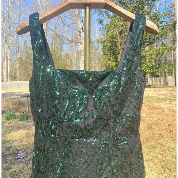 Windsor Emerald Green Sequin Pencil Mini Party Dress - Picture 3 of 8